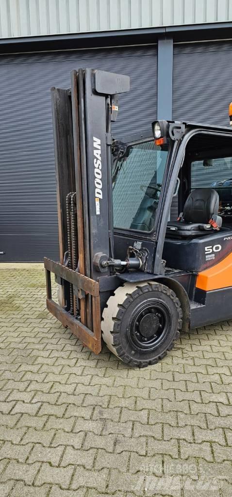 Doosan G50SC-5 Камиони с АГУ
