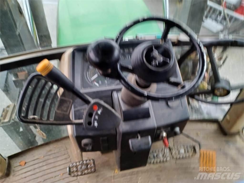 John Deere 6110SE Горски трактори