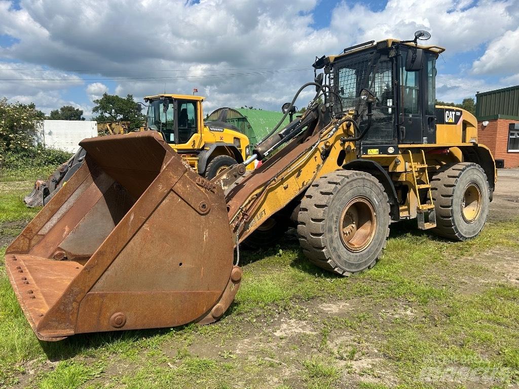 CAT 930H Колесни товарачи