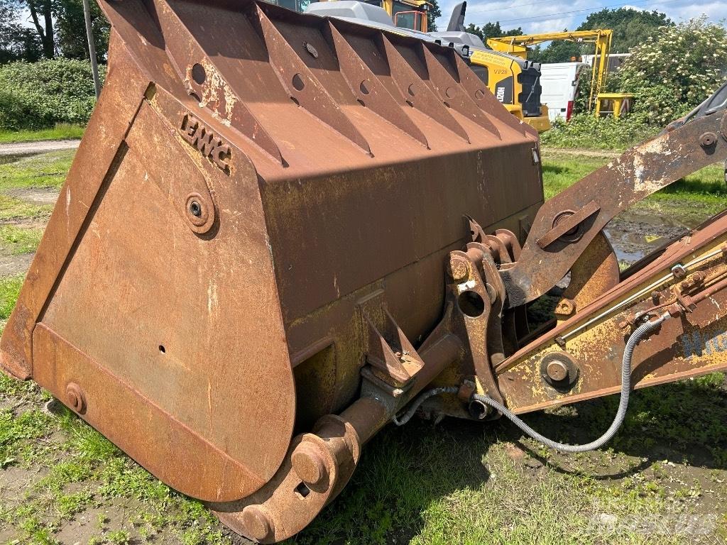 CAT 930H Колесни товарачи