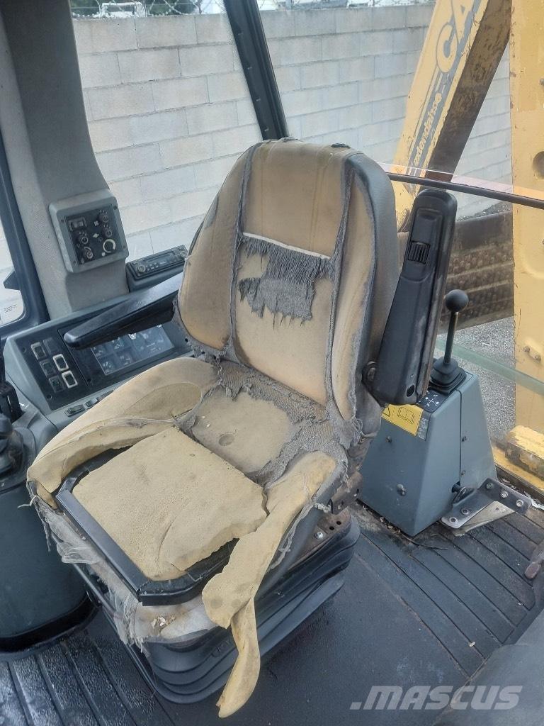 CASE 580 SLE Товарач със заден ексватор