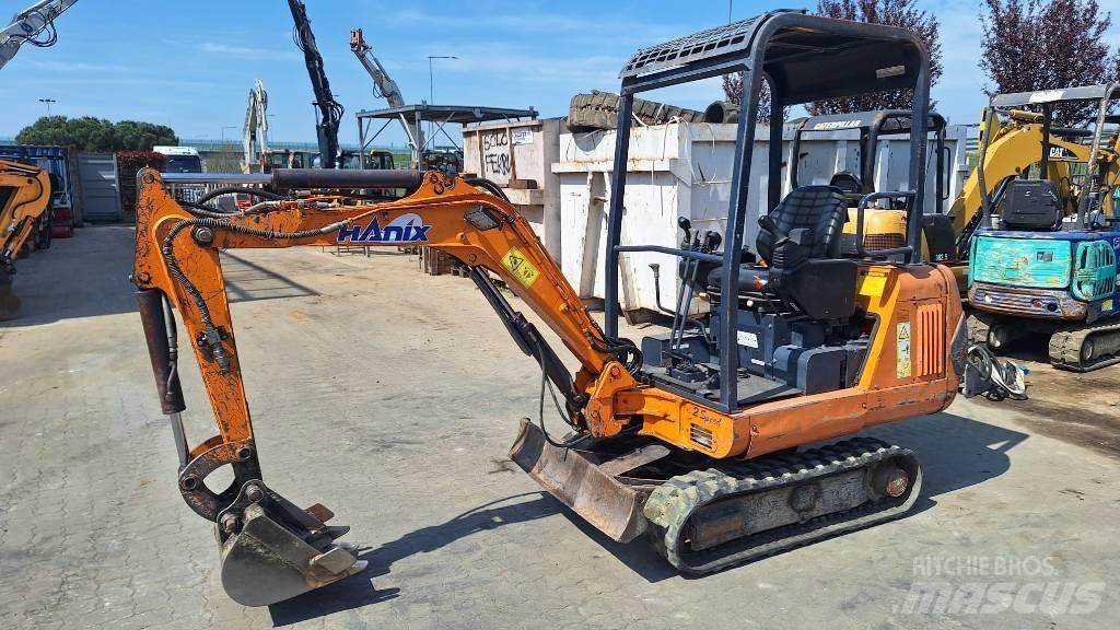 Hanix H15B-2 Мини екскаватори < 7 т