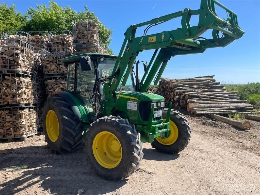 John Deere 5055E Трактори