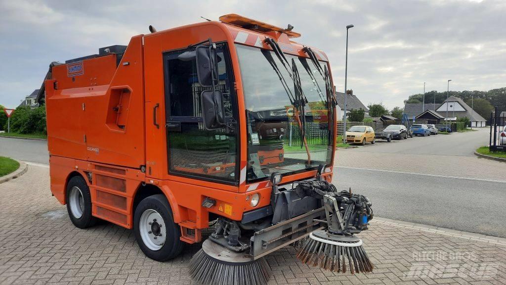 Schmidt Cleango 500 Автоматични метачки с четки