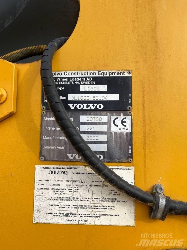 Volvo L 180 E Колесни товарачи