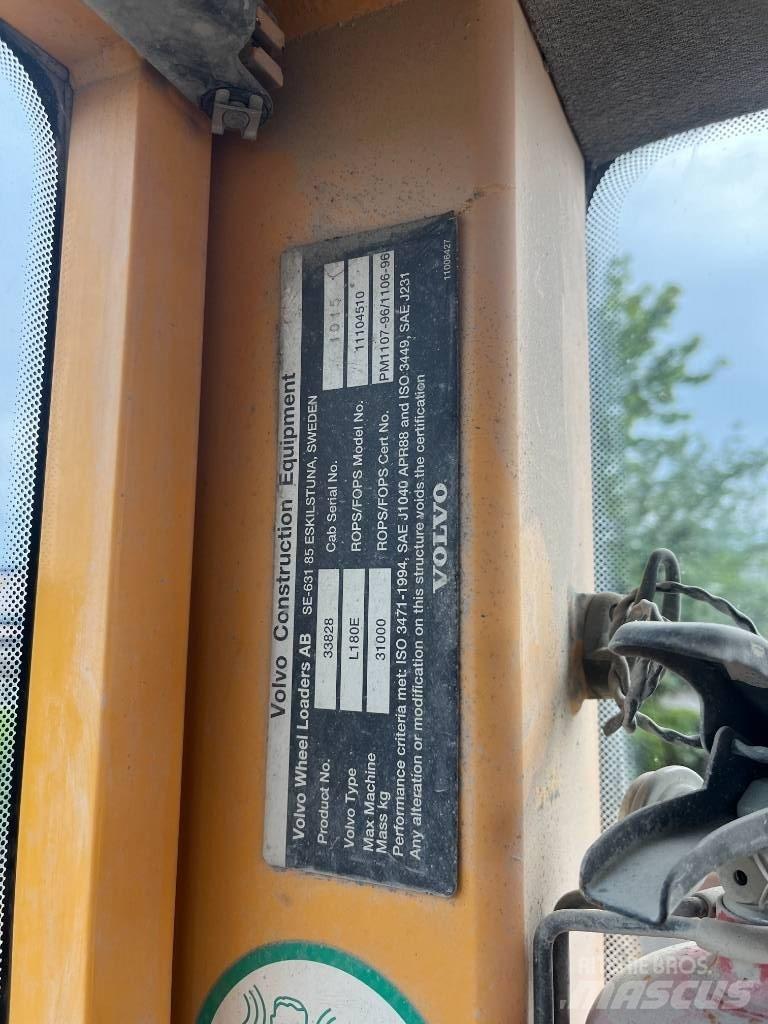 Volvo L 180 E Колесни товарачи
