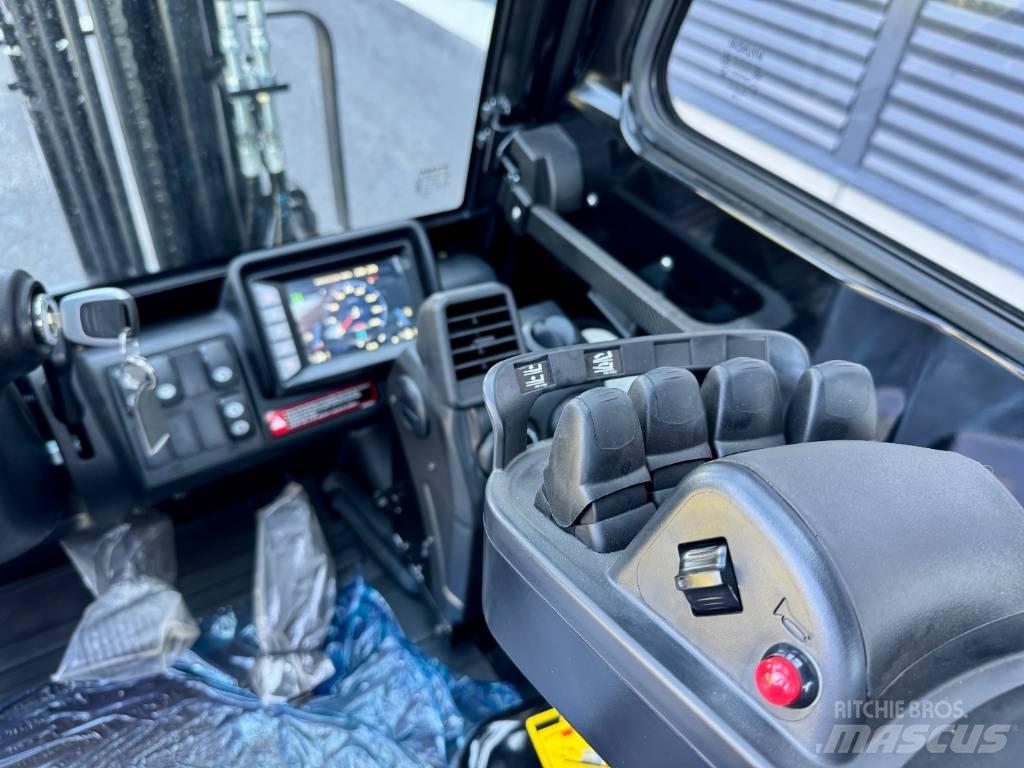 Hyundai 35DN-9V Дизелови камиони