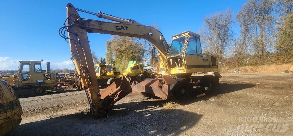 CAT 212 Колесни екскаватори