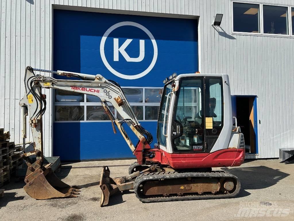 Takeuchi TB 235 Мини екскаватори < 7 т