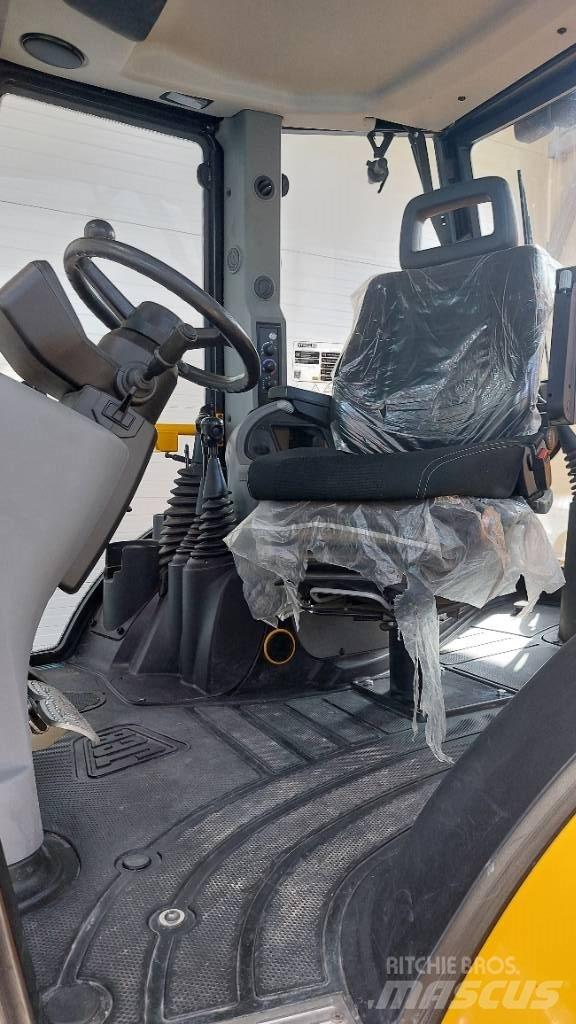 JCB 3 CX Plus Товарач със заден ексватор