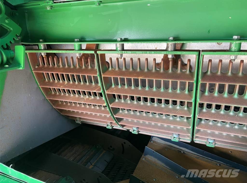 John Deere S 680 Комбайни