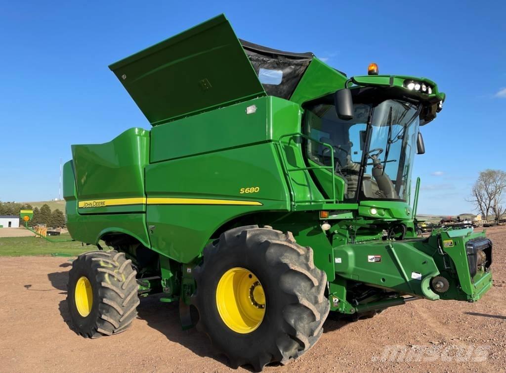 John Deere S 680 Комбайни