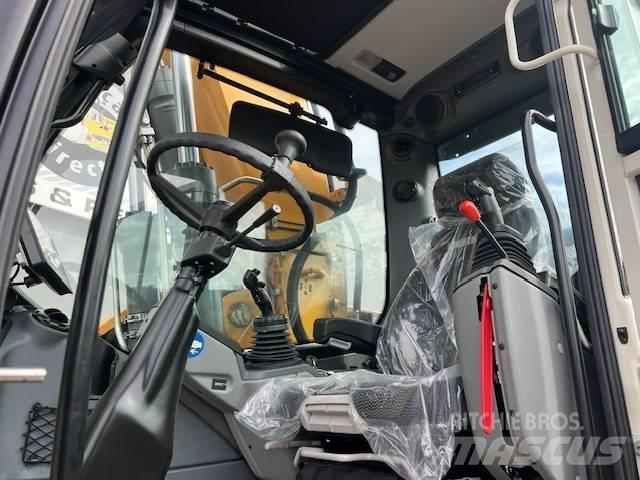 Liebherr 916 Колесни екскаватори
