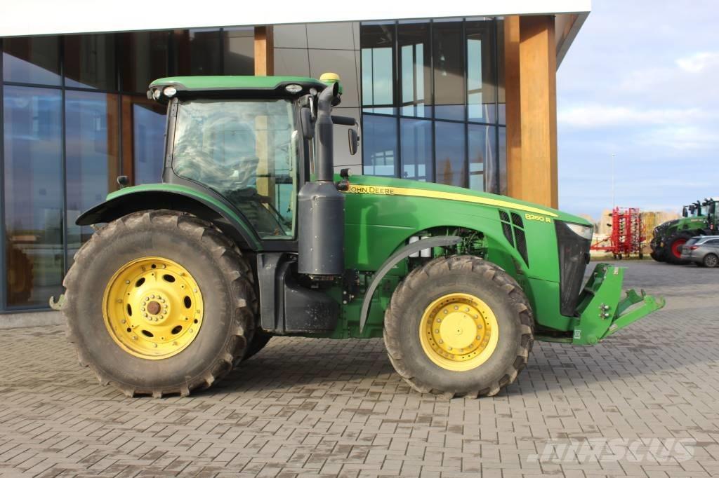 John Deere 8260 R Трактори