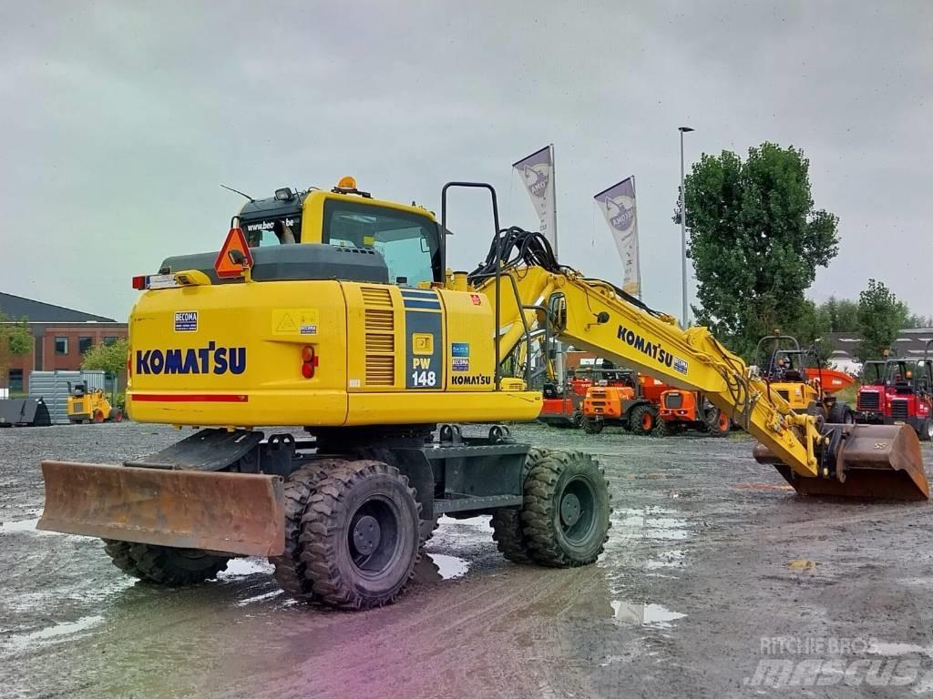 Komatsu PW148-8 Колесни екскаватори