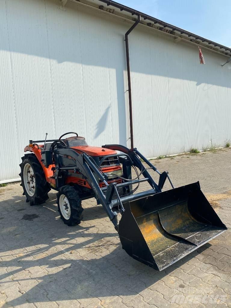Kubota GT5+tur Компактни трактори