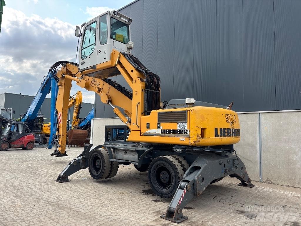 Liebherr A 904 C HD Оператори на отпадъци/индустрия
