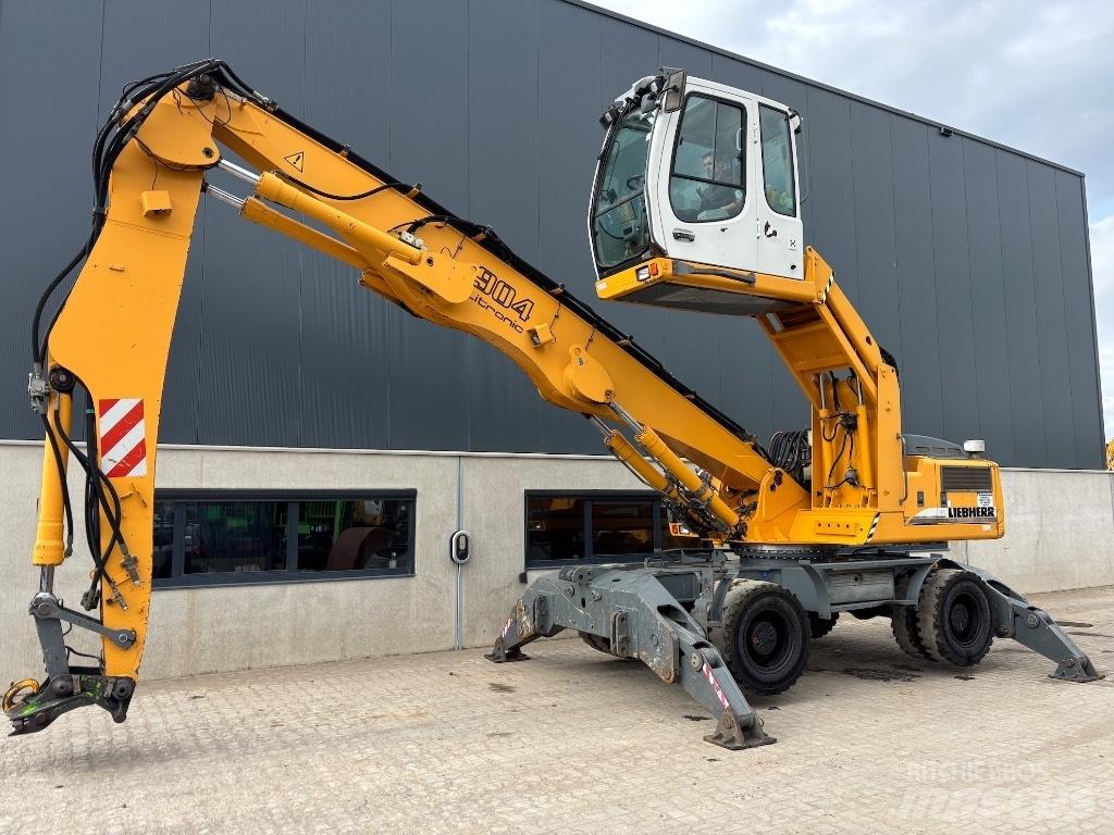 Liebherr A 904 C HD Оператори на отпадъци/индустрия
