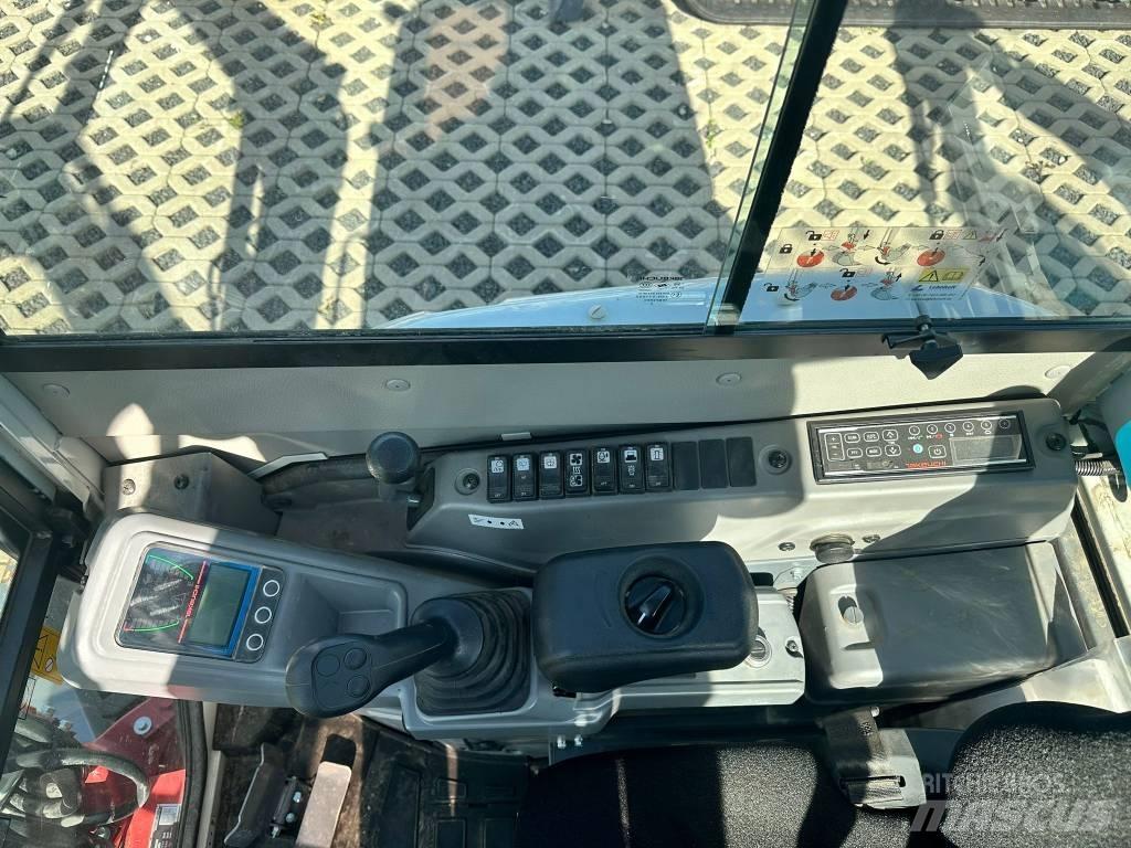 Takeuchi TB325R V1 Мини екскаватори < 7 т