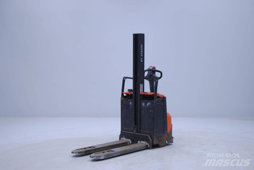 Toyota SWE080L Колички високоповдигачи с теглич