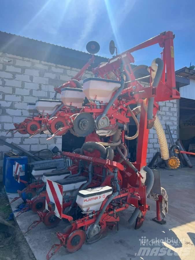 Kuhn Planter 3 Машини за прецизно сеене