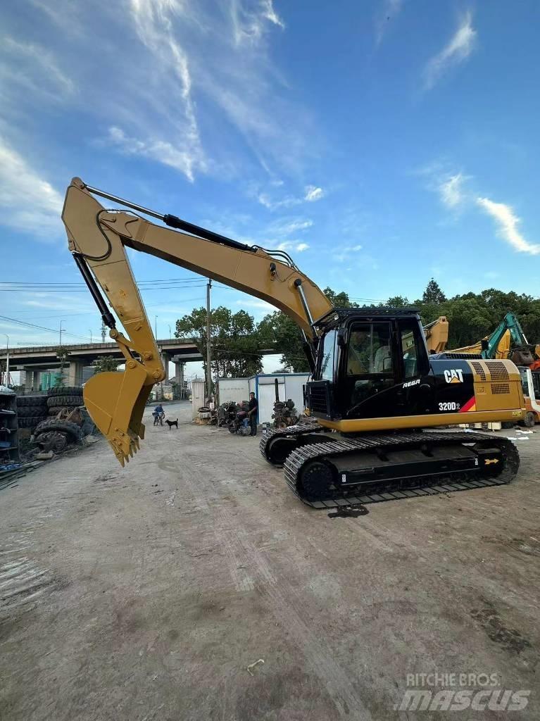 CAT 320D2 Верижен екскаватор