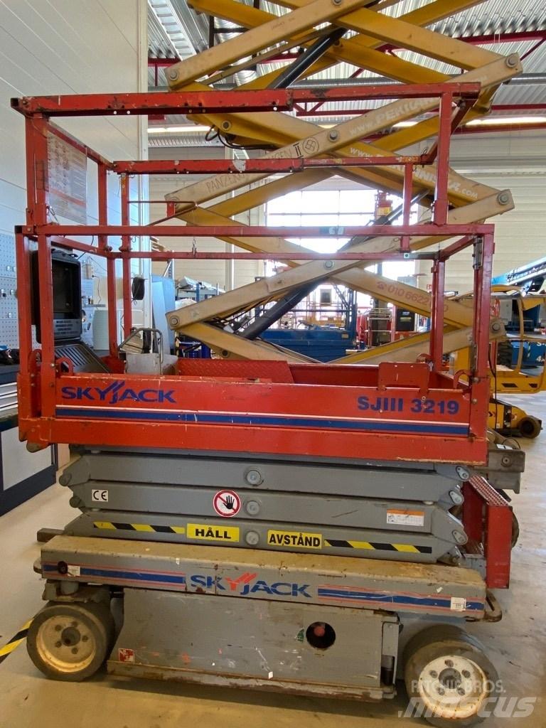 SkyJack SJ 3219 Ножични работни платформи