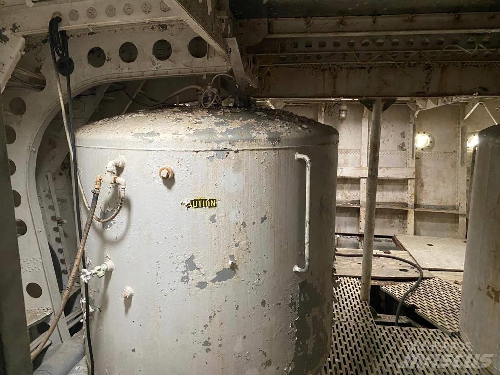  Defense PT8 Работни лодки / Баркаси
