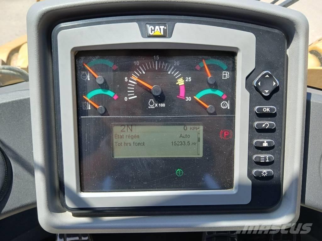 CAT 972 K Колесни товарачи