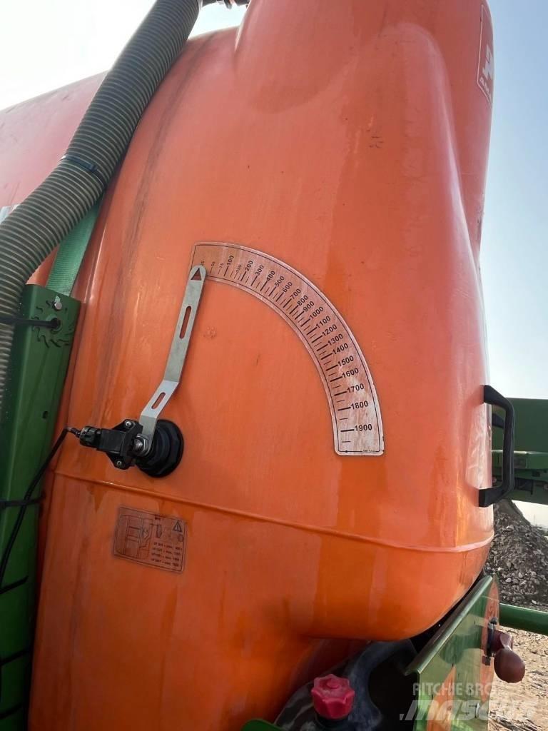 Amazone UF 1801 Навесни пръскачки
