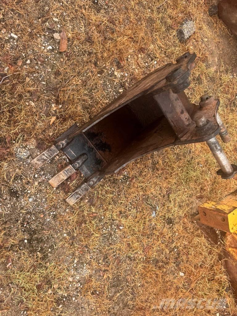 CAT 304 E CR Верижен екскаватор