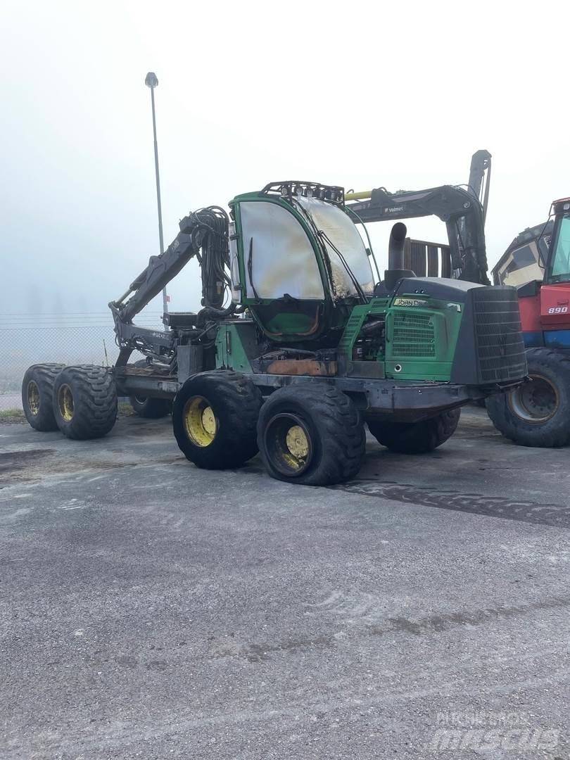 John Deere 1210E Форуардери