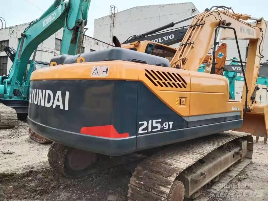 Hyundai R215-9T Колесни екскаватори