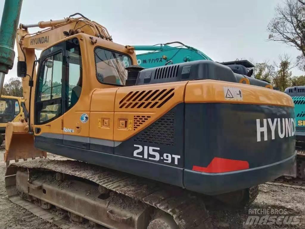 Hyundai R215-9T Колесни екскаватори