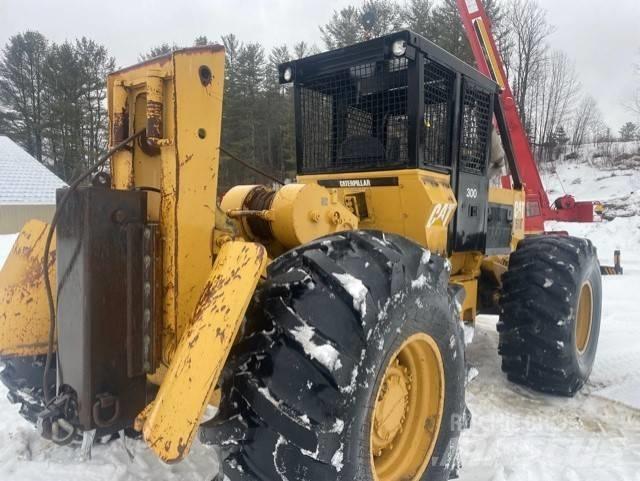 CAT 518 C Скидери
