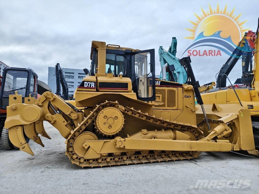 CAT D 7 R Верижни булдозери
