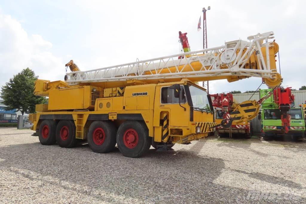 Liebherr LTM 1070-1 Всъдеходни кранове