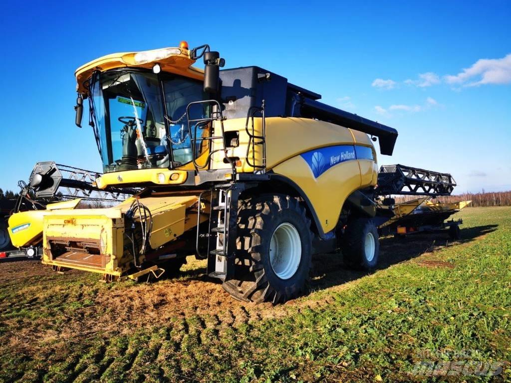New Holland CX 8080 Комбайни
