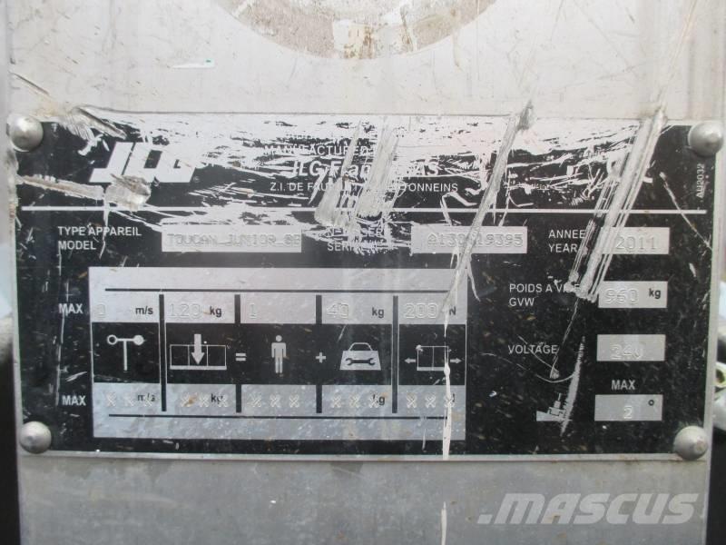 JLG Toucan Junior 8 Вертикални мачтови повдигачи
