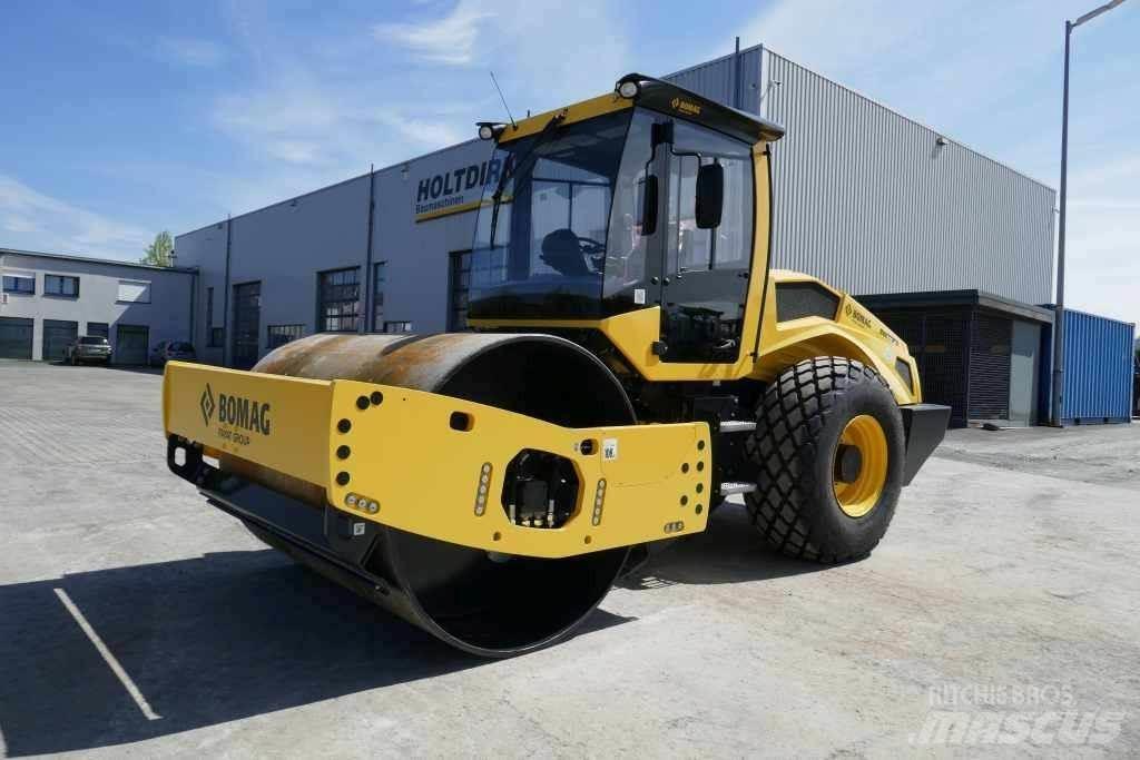 Bomag BW 213 D-5 Уплътнители за почва
