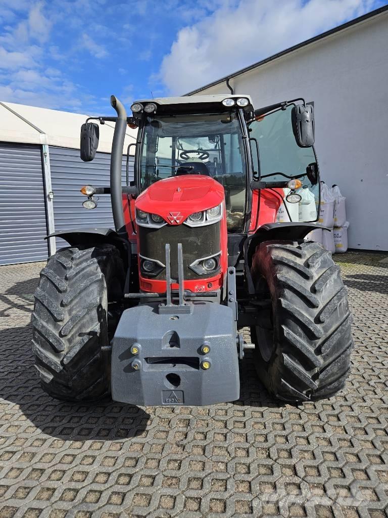 Massey Ferguson 6718 Трактори