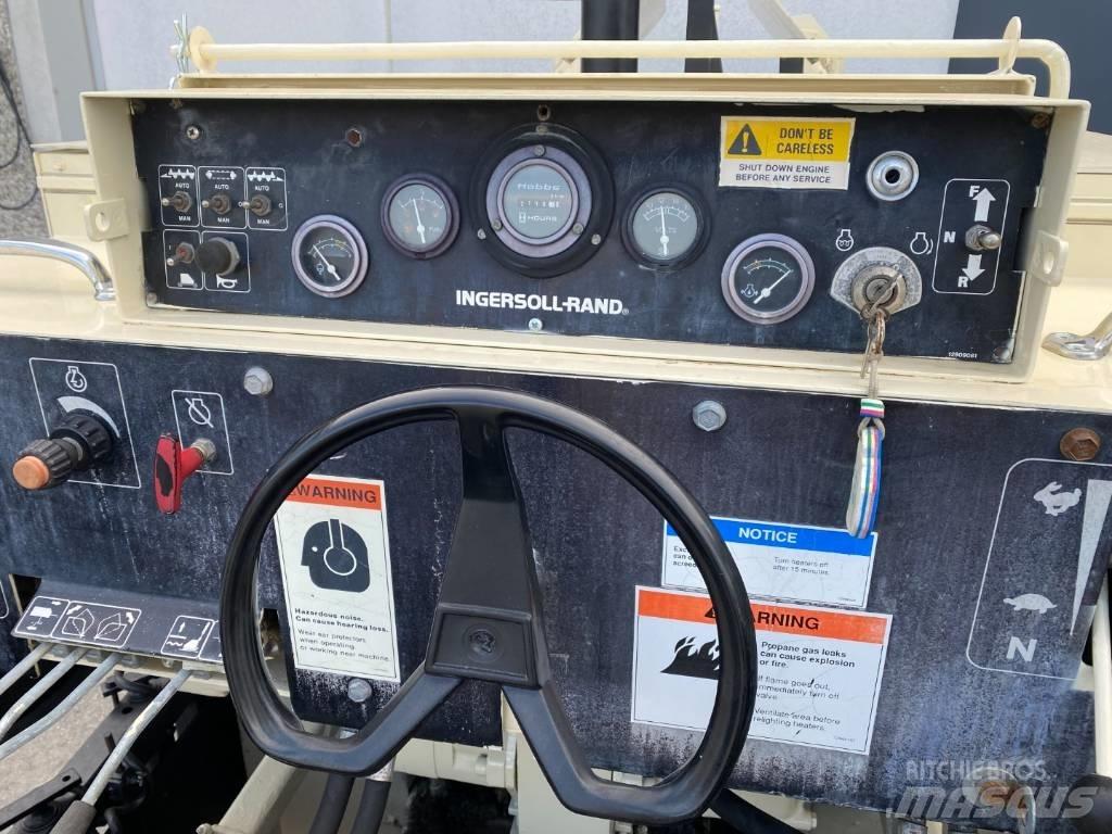 Ingersoll Rand 340T Машини за асфалт