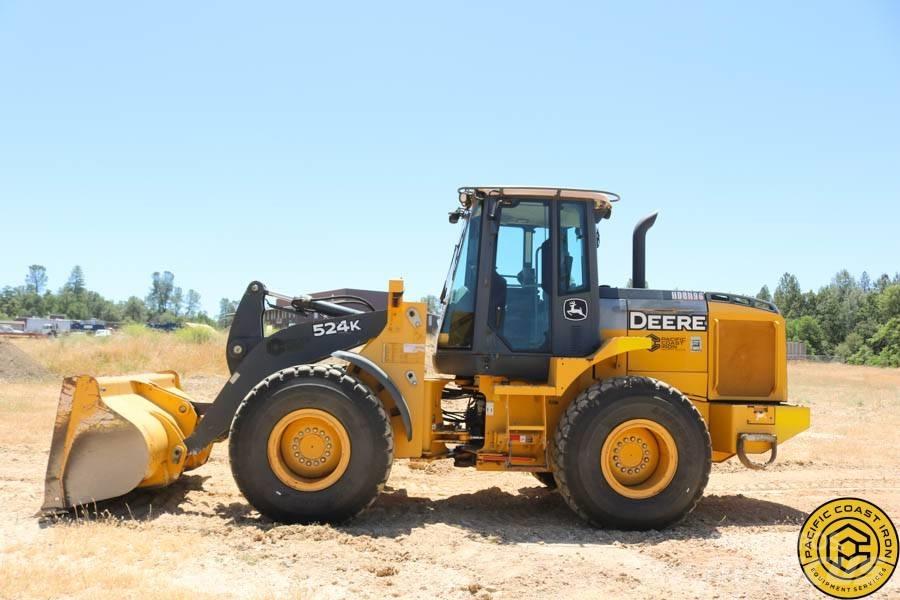 DEERE 524K Колесни товарачи