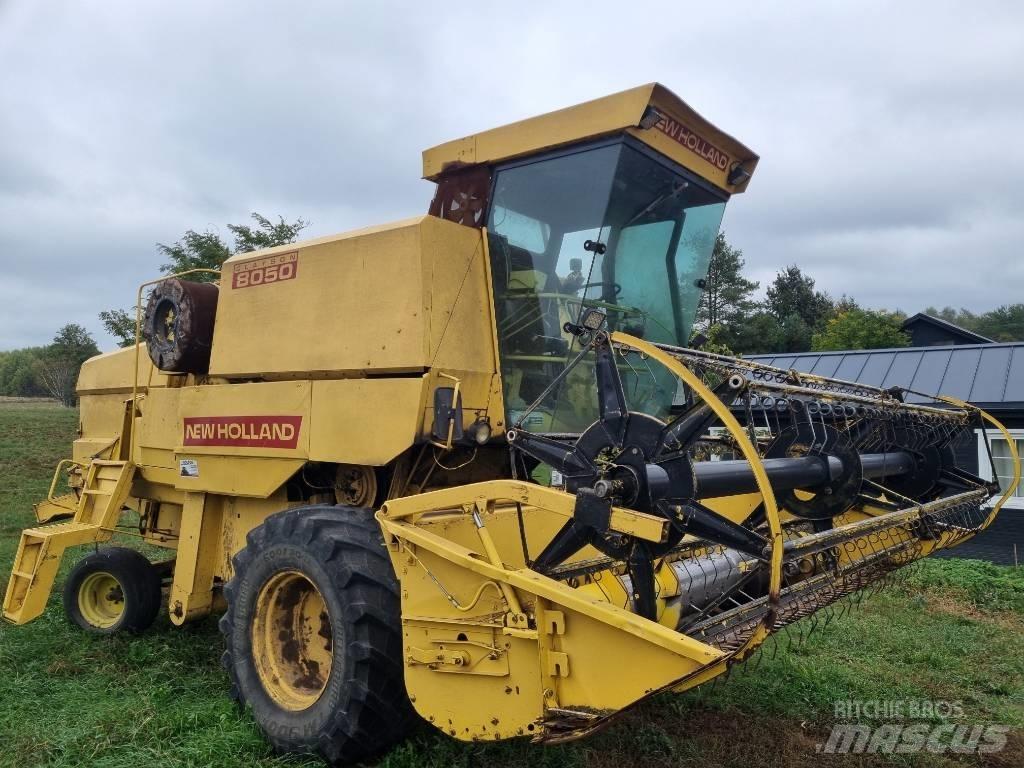 New Holland 8050 Комбайни