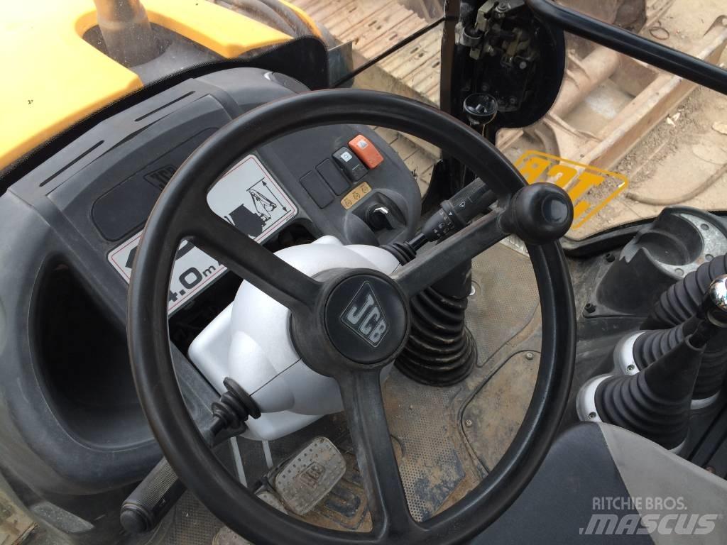 JCB 3CX Товарач със заден ексватор