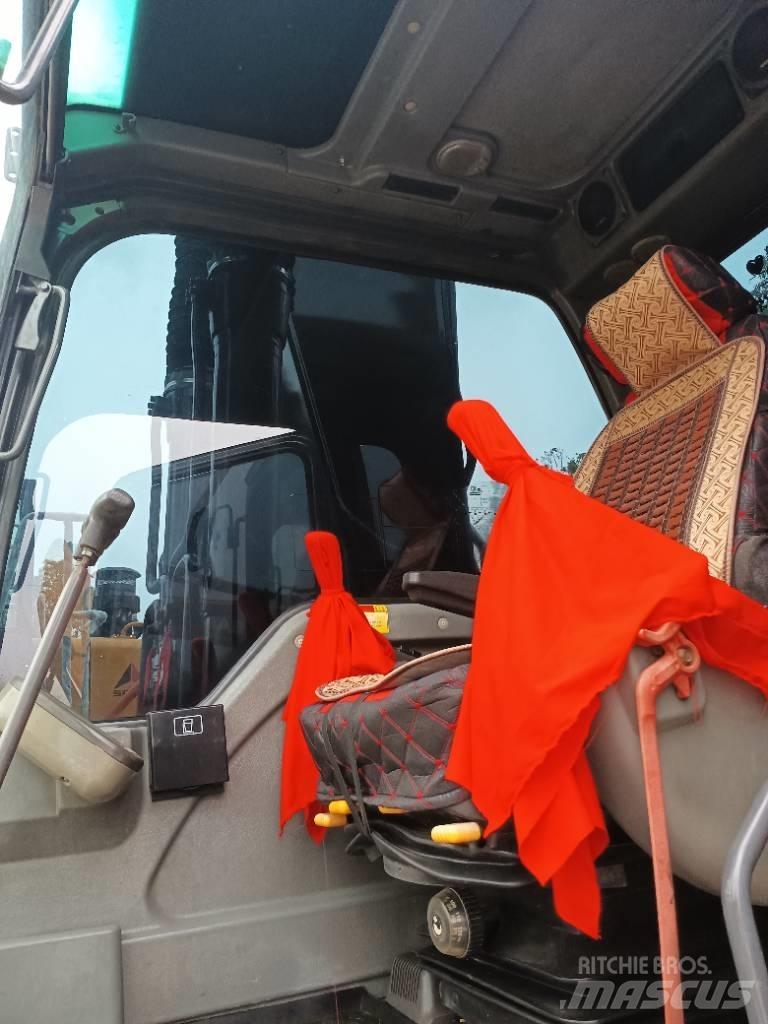 Volvo EC 210 Средни екскаватори 7т - 12т