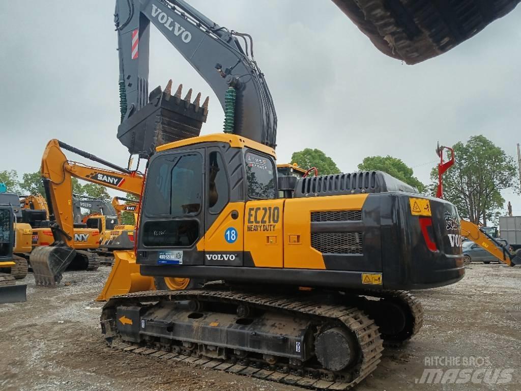Volvo EC 210 Средни екскаватори 7т - 12т