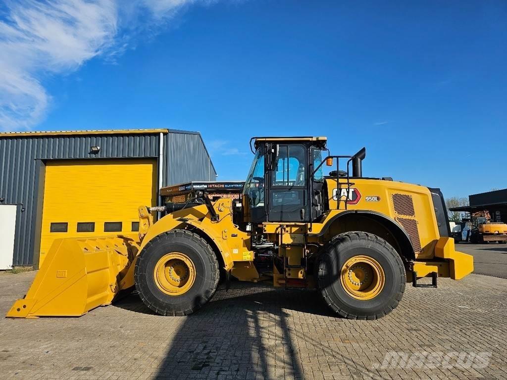 CAT 950L Колесни товарачи