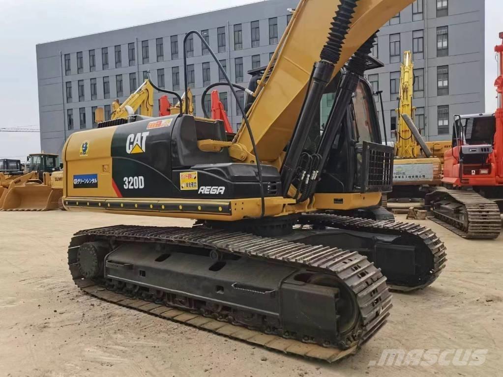 CAT 320 D Верижен екскаватор