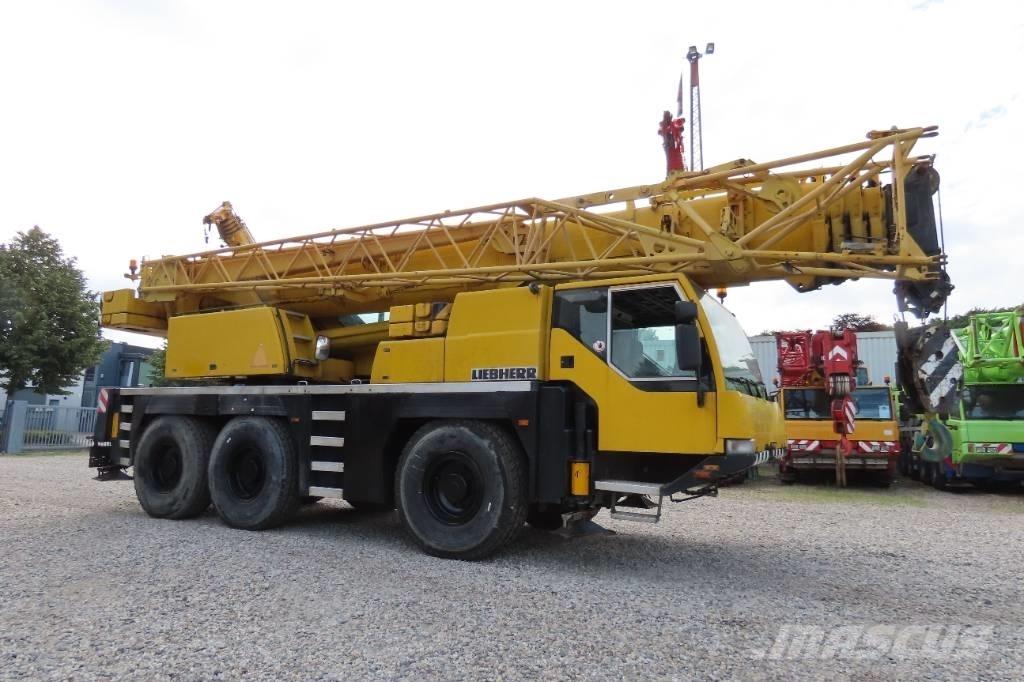Liebherr LTM 1055-1 Всъдеходни кранове